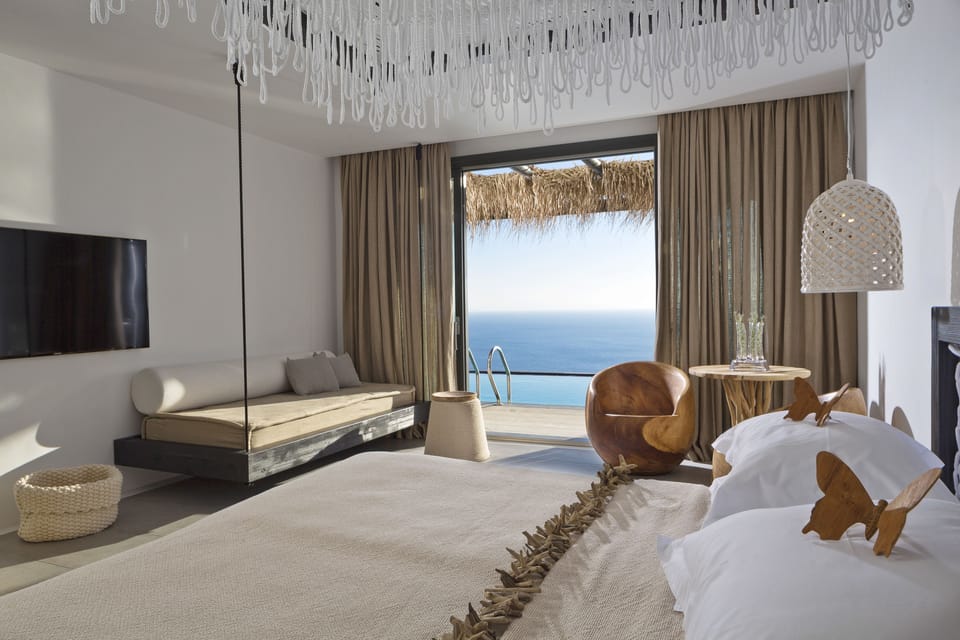 Egyptian cotton sheets, premium bedding, pillowtop beds, minibar