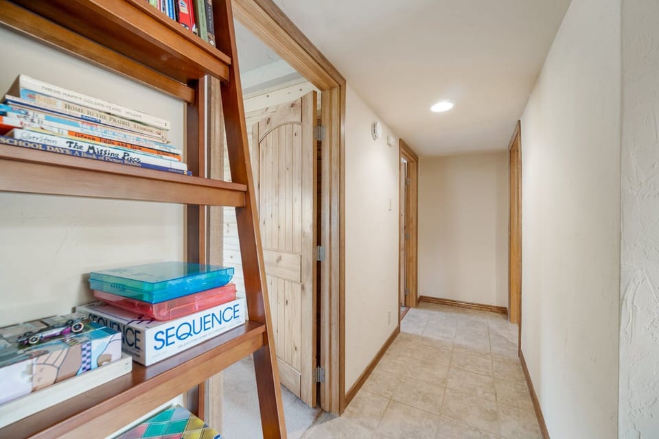 Toys, books, colorings for kids!