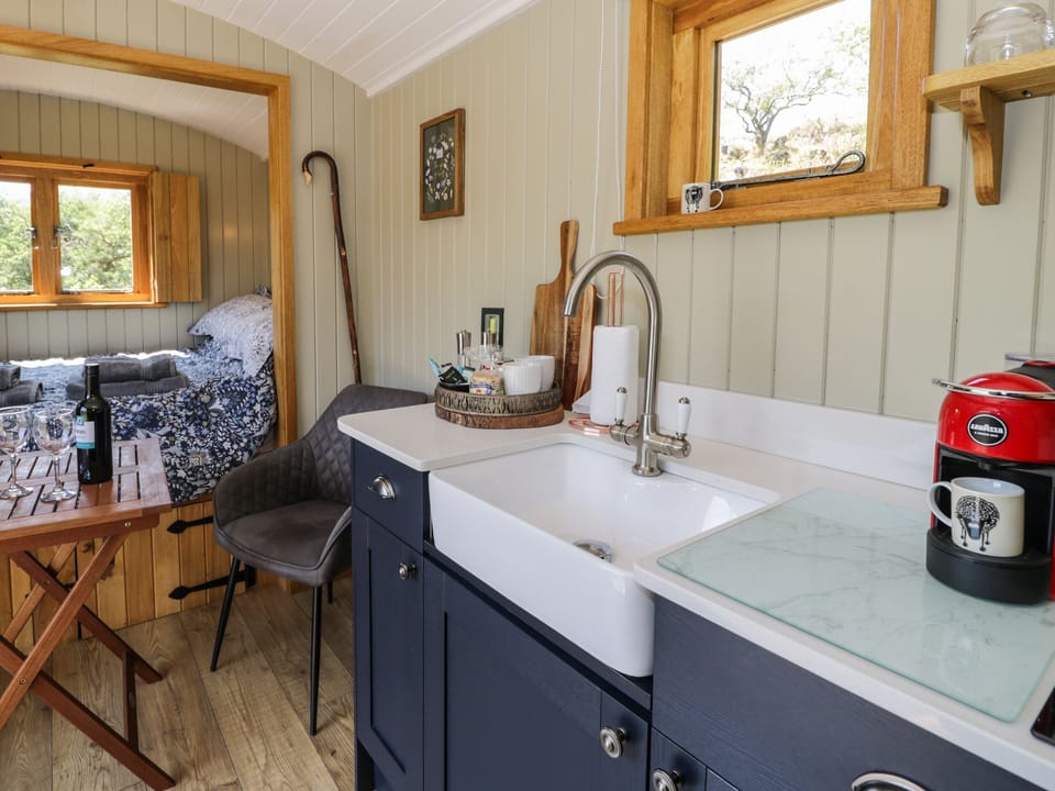 Cottage | Interior
