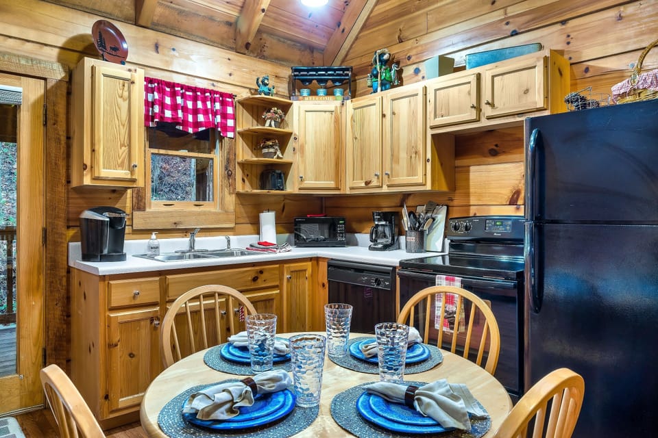 Four-person dining table in the cabin kitchen