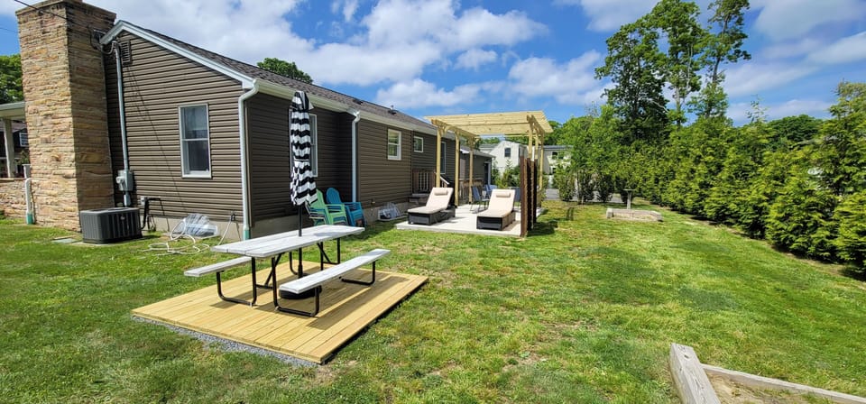 ENJOY A SUN-SOAKED SUMMER BREAK