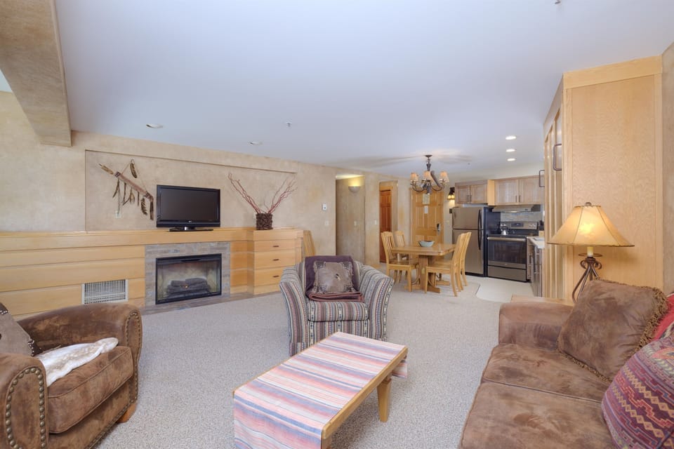 Plenty of space to relax after exploring Big Sky