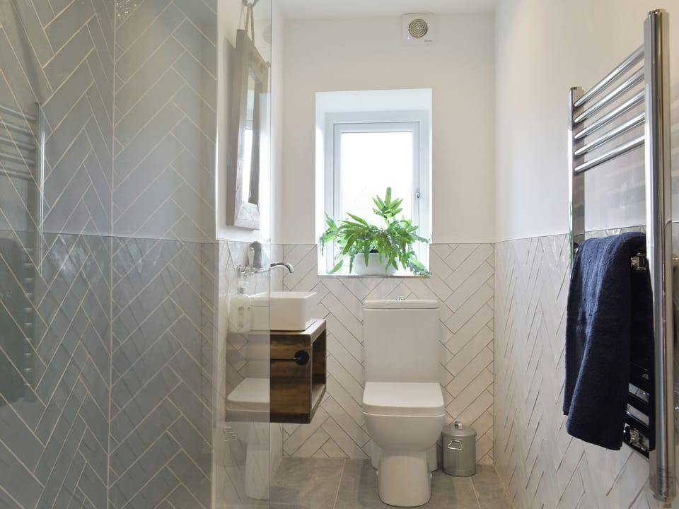 Shower room | Seamstress Cottage, Ripponden