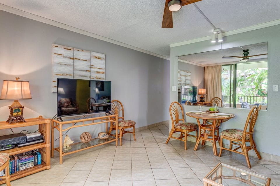 Indoor dining for 2