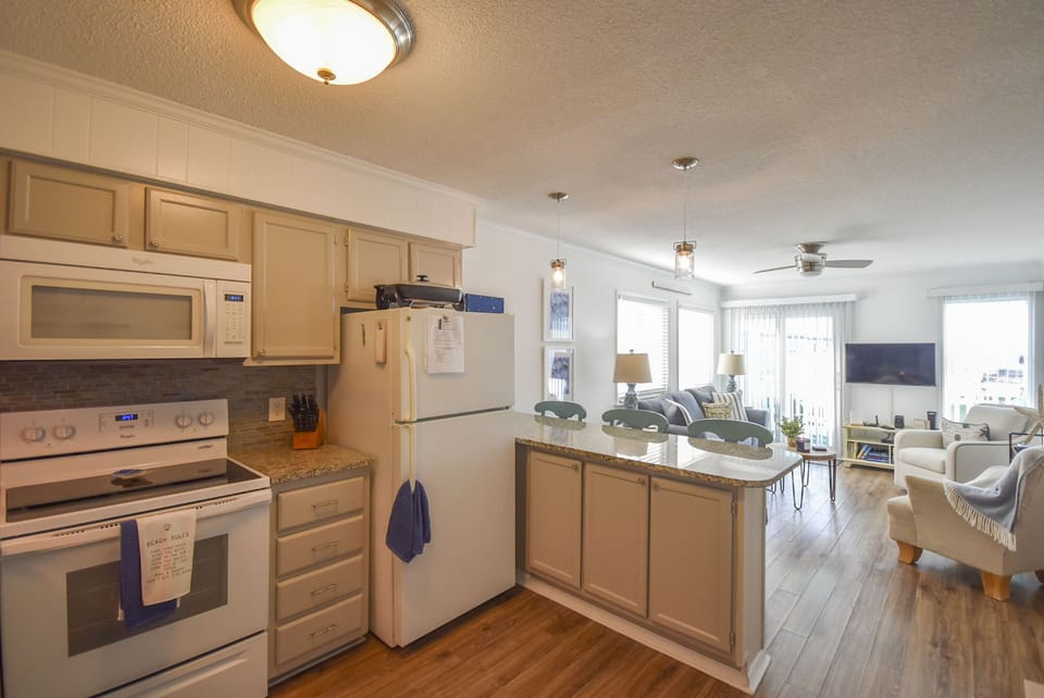 Kitchen | Fully Equipped | Coffee Maker | Blender