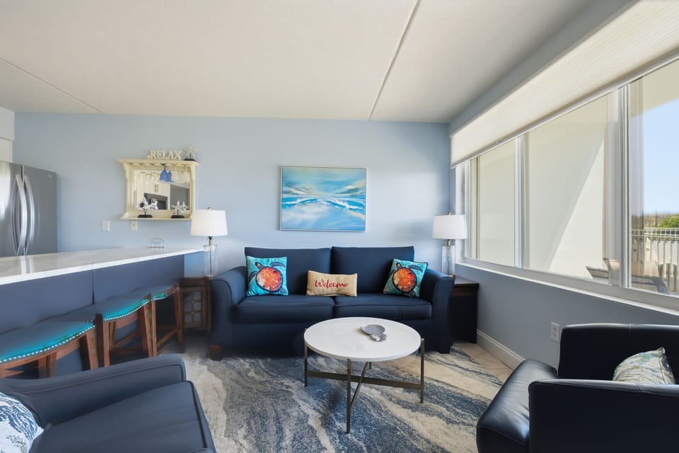 Island Surf #1 Living Room