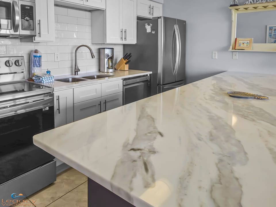Island Surf #1 Kitchen