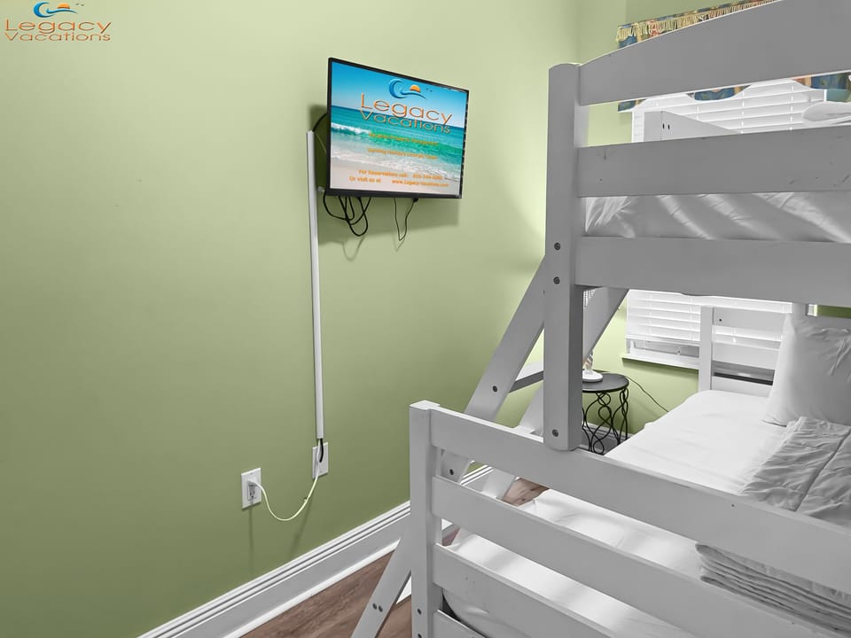 Summer Place #308 Bedroom #3 - Twin / Full Bunk