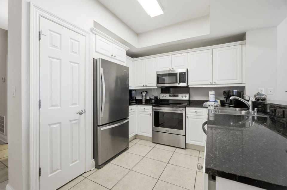 Summer Place #501 Kitchen