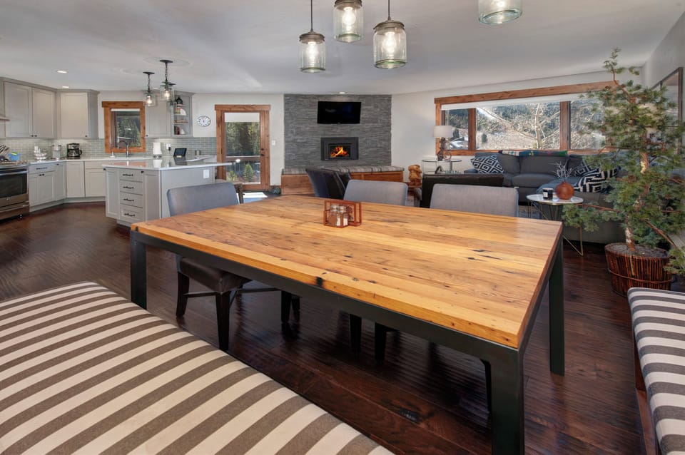 Dining area off of living room and kitchen.