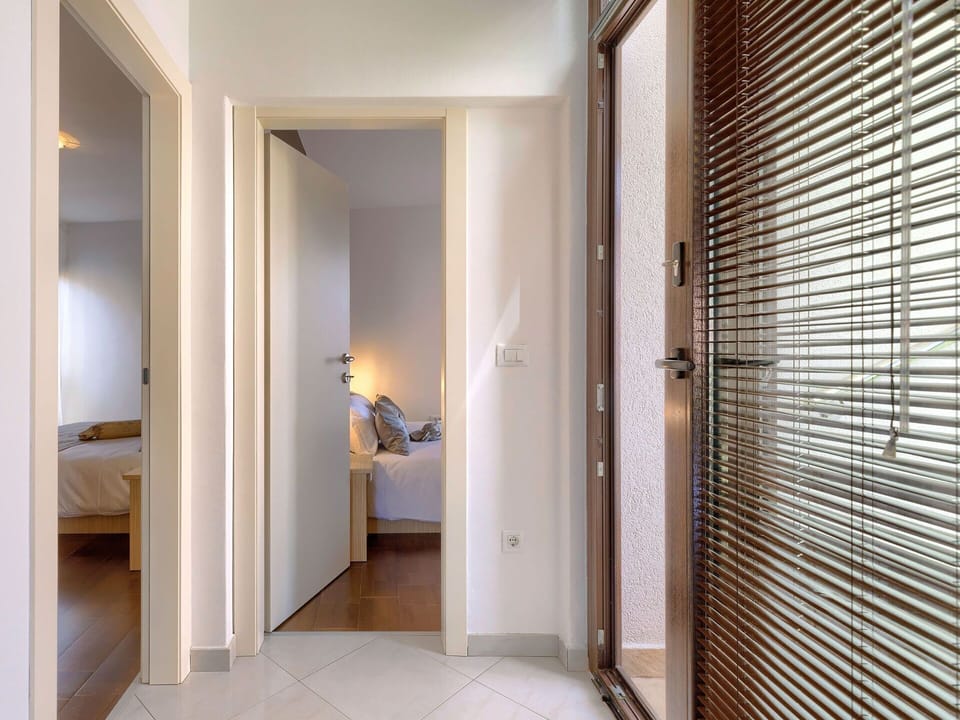 Building, Property, Furniture, Door, Wood, Shade, Comfort, Interior Design, Hall