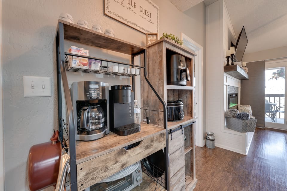 Kitchen | Coffee Bar