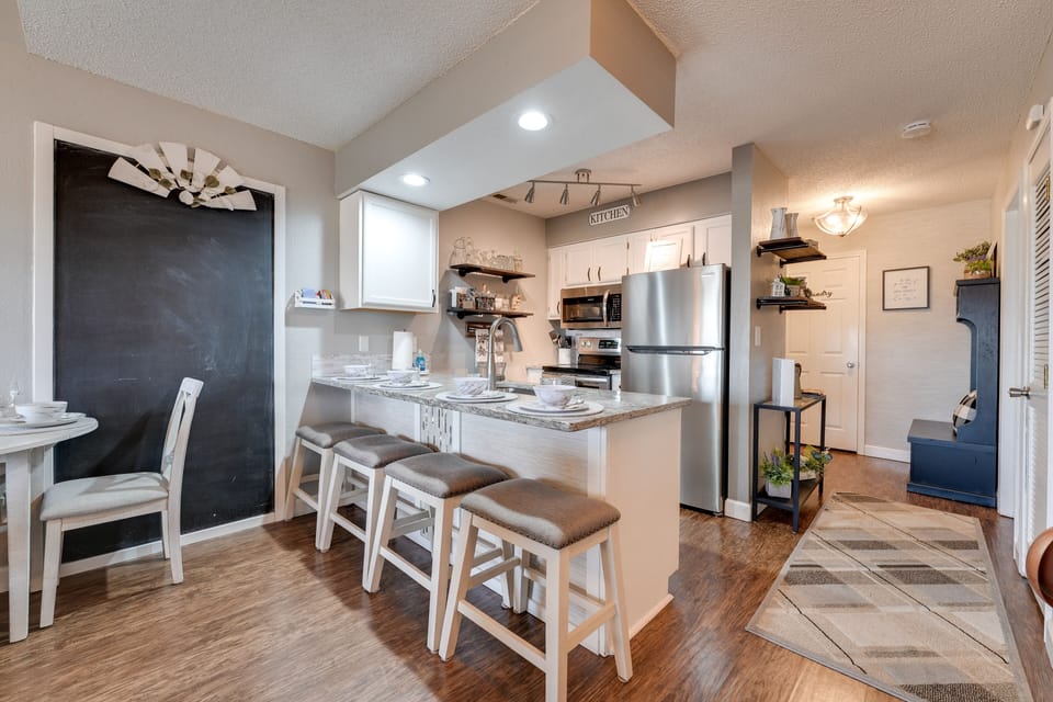 Kitchen | Cooking Basics | Breakfast Bar