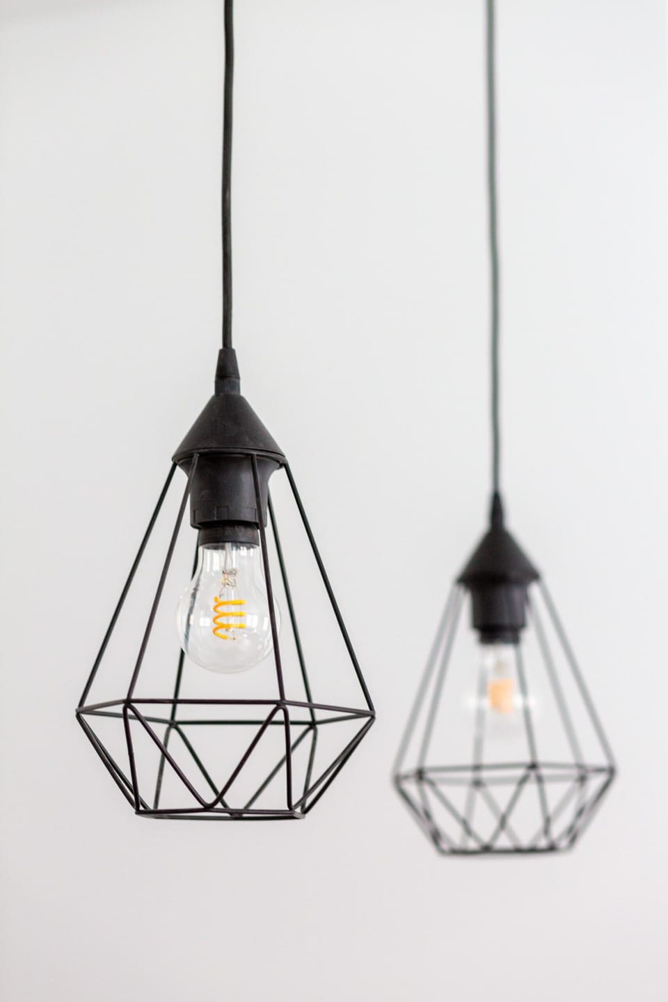Decorative details/lamps.