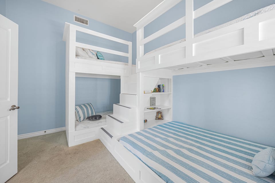 217BA- Third Bedroom with Bunk Beds