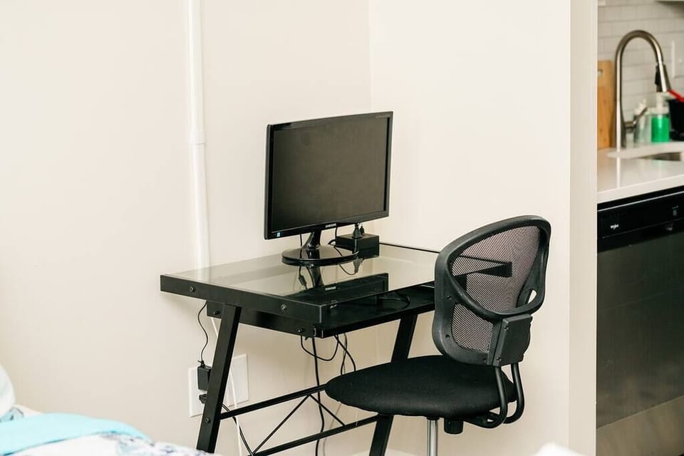 Work space and monitor