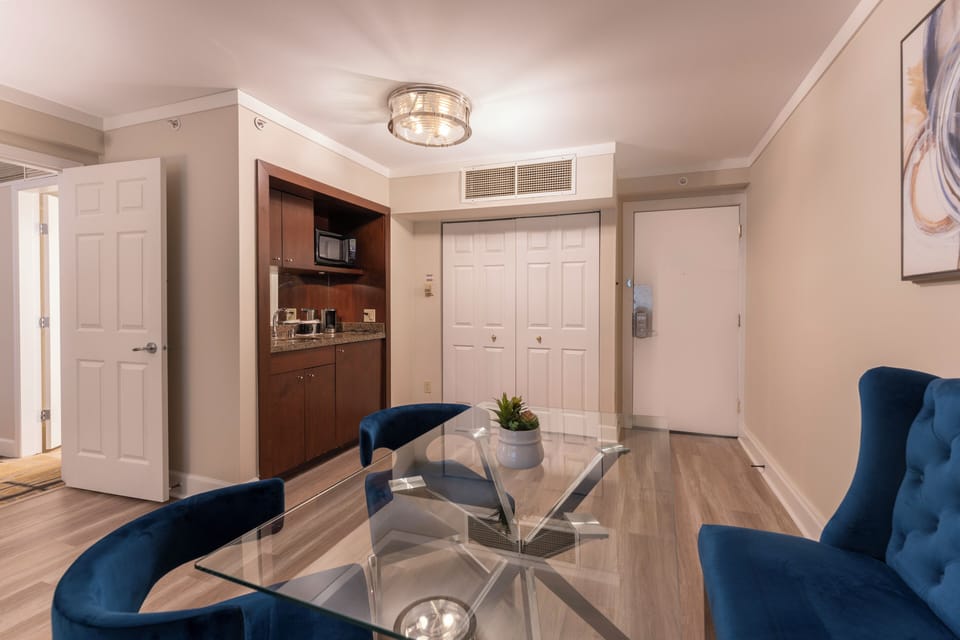 Signature Suite | Premium bedding, pillowtop beds, in-room safe, desk