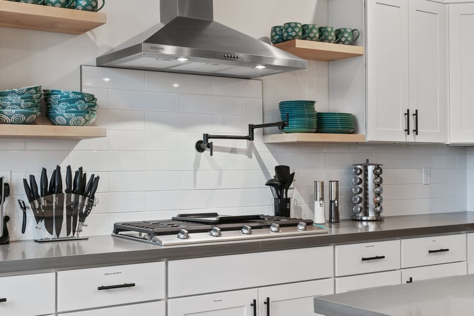 5 gas burner and pot filler :)