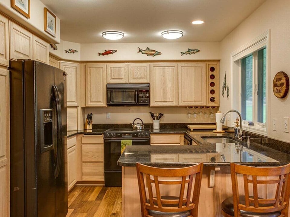 Cook in this well appointed kitchen.