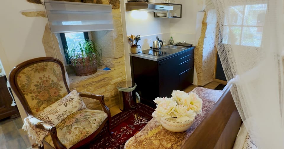 The La Vivienne kitchenette