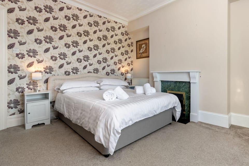 Beautiful Cottage, Hot Tub, Countryside Views