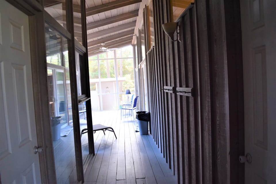 With 3 bedroom doors and 1 bath door