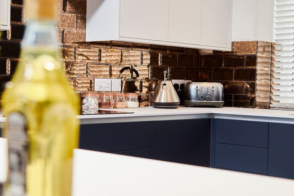 Fully-equipped kitchen