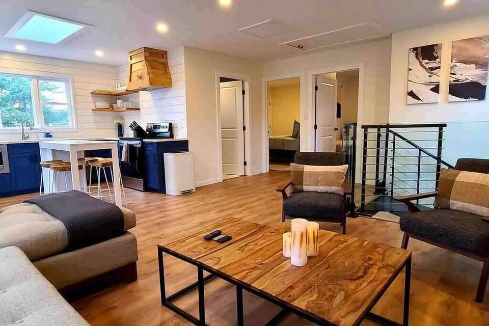 Living Room (1)