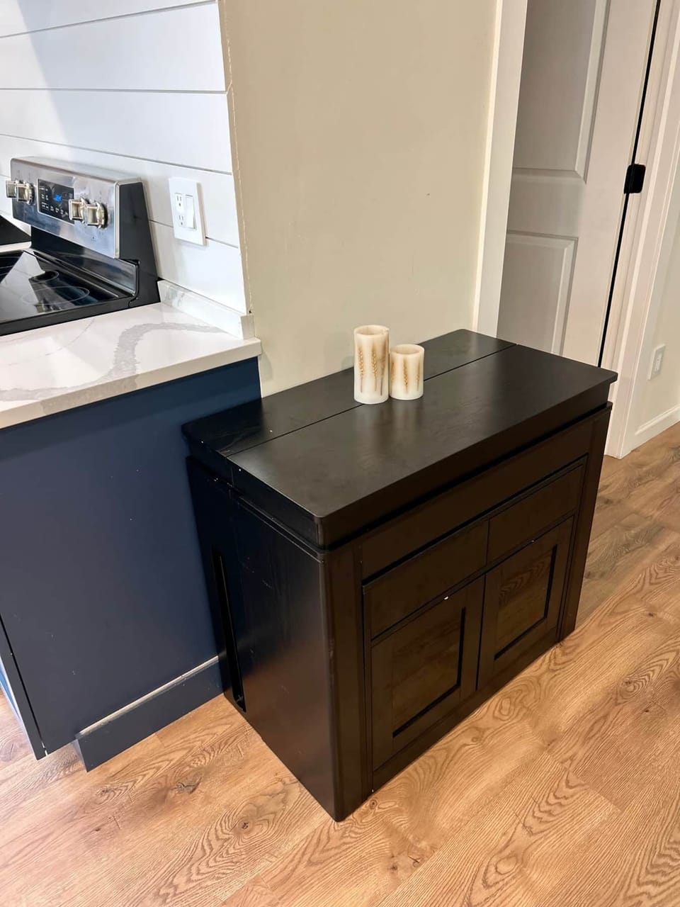 Extendable Dining Table
