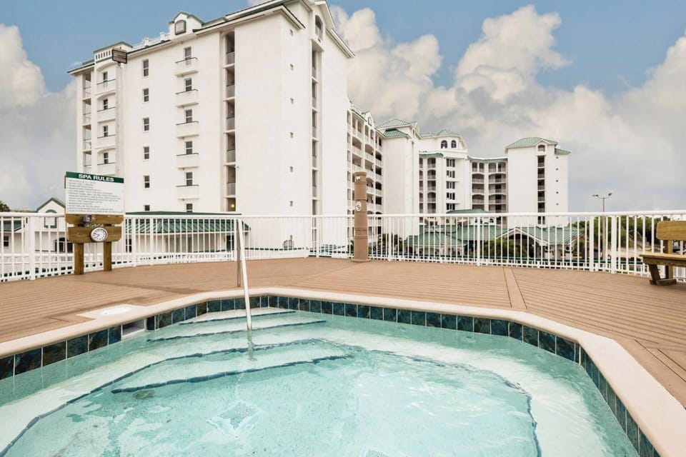 Whirlpool spa area to relax