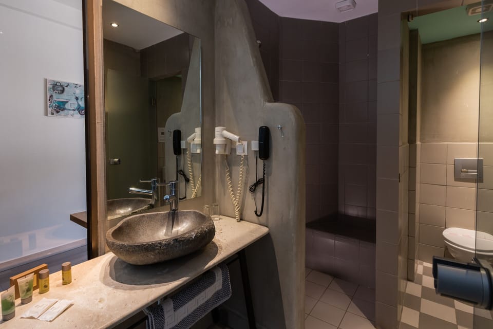 Hair dryer, towels