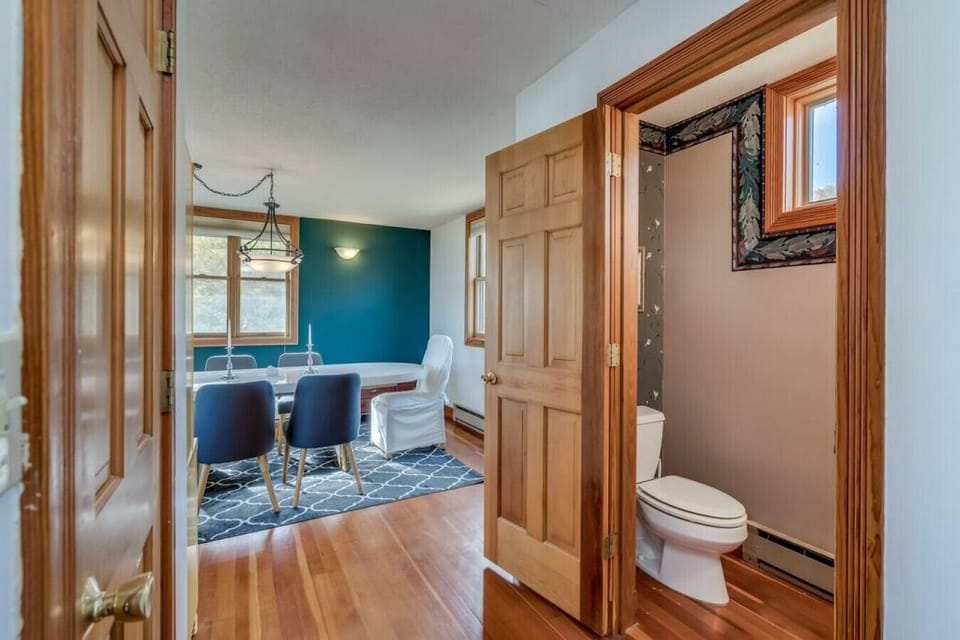 Upstairs Bathroom