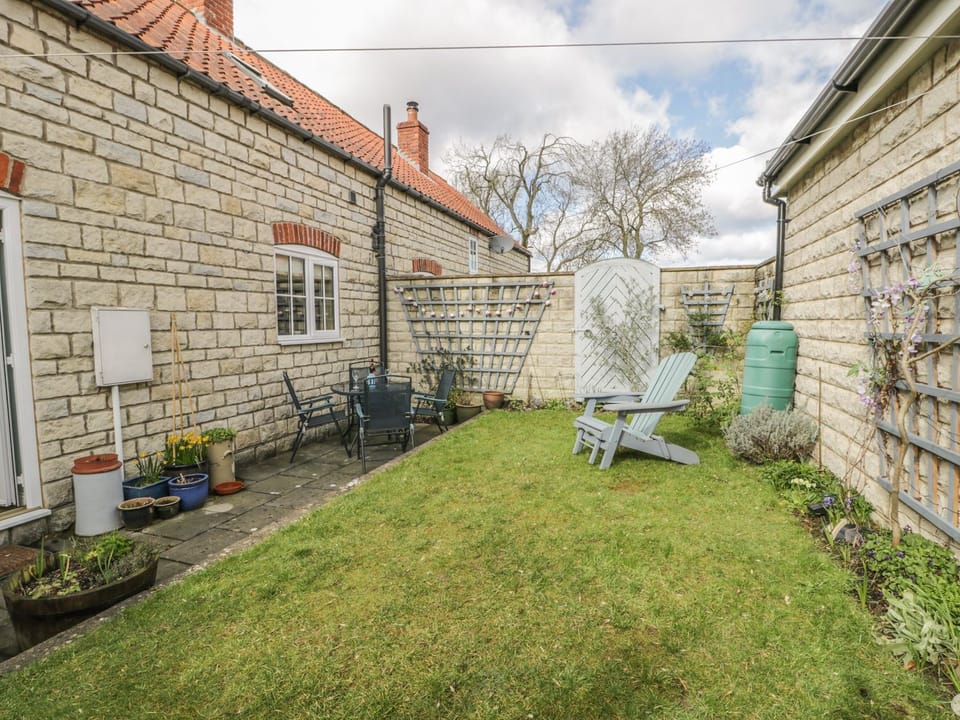 Cottage | Interior