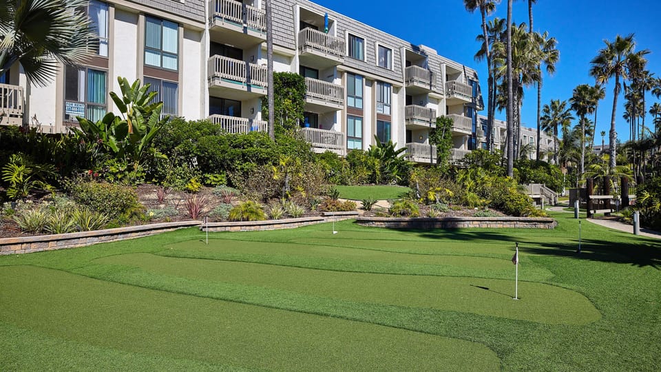 complex miniature golf
