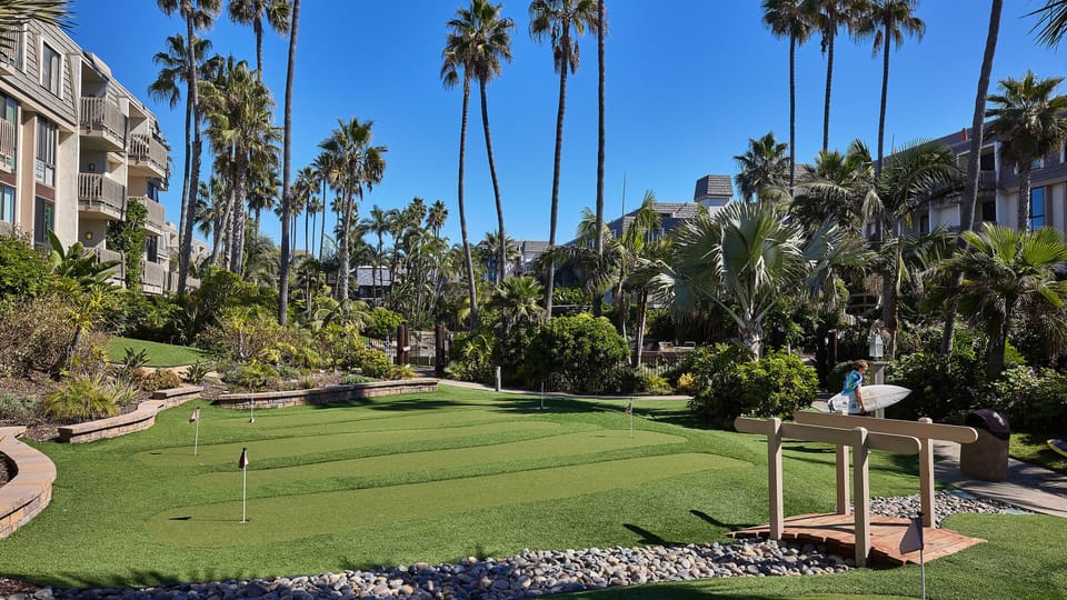 complex miniature golf