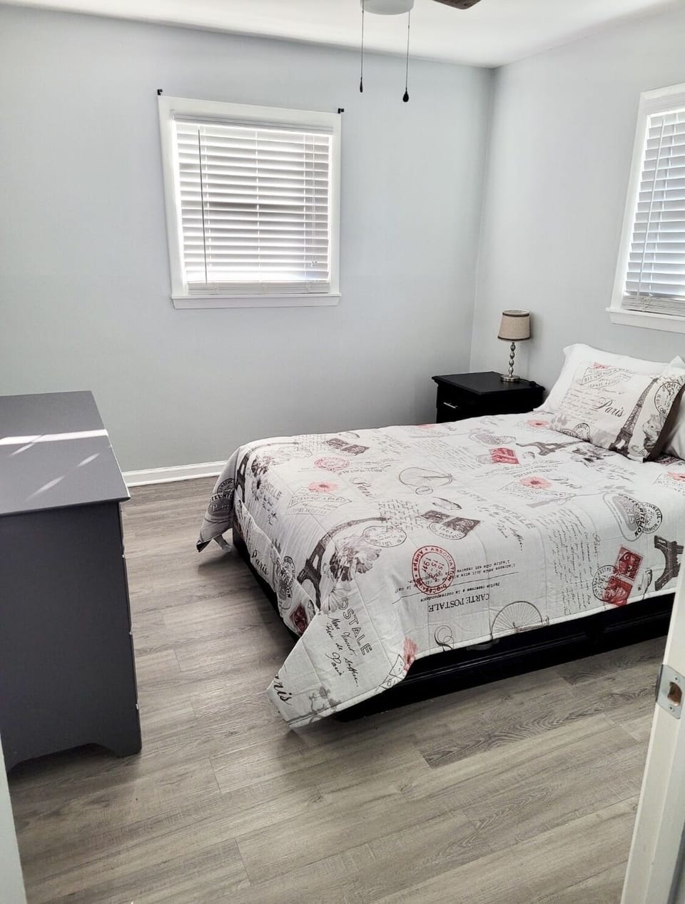 Bedroom 2 (Full size bed)