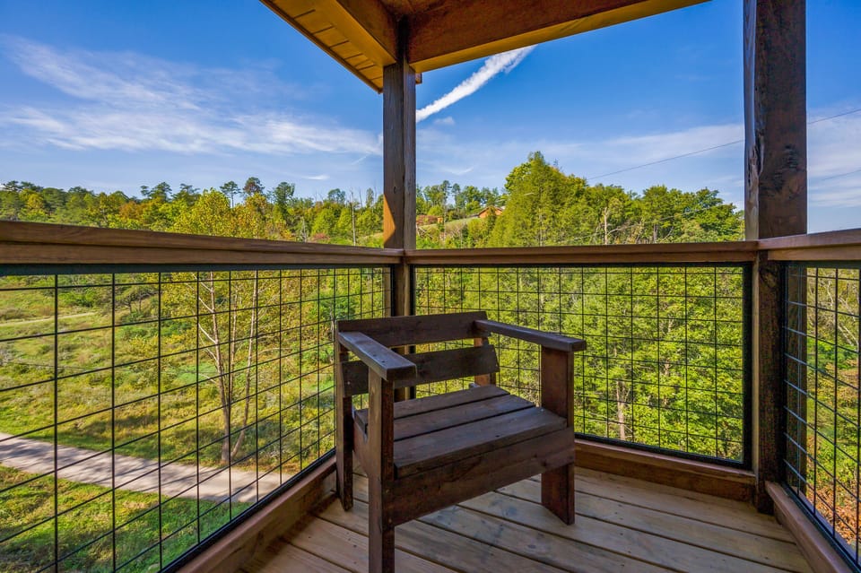Private deck off the master to enjoy quiet morning in the mountains. 