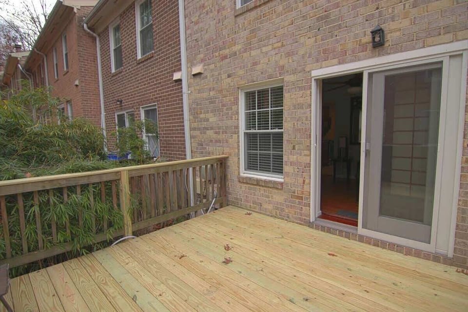 Newly constructed deck located off the living room 