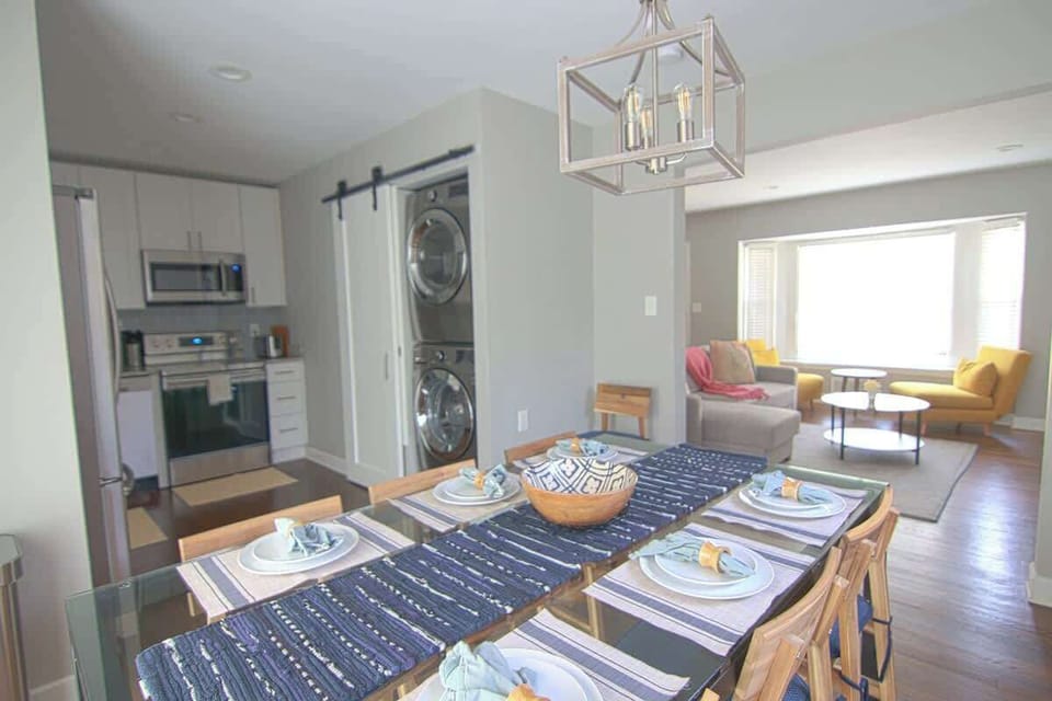 Spacious open concept home is great for entertaining 