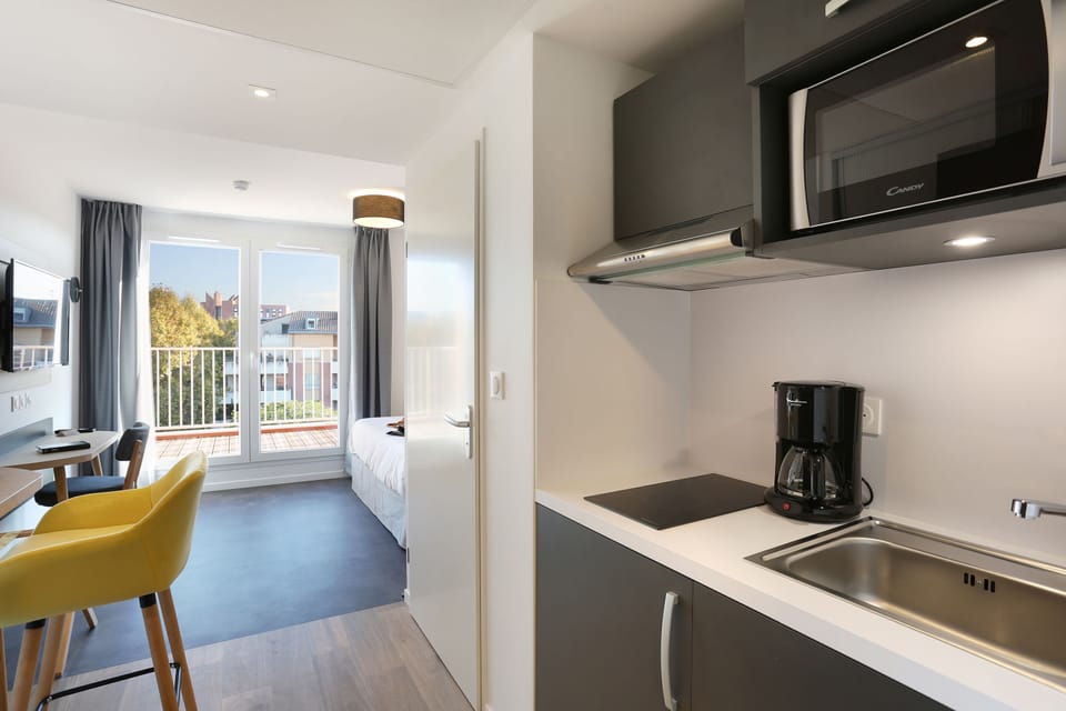 Private kitchenette