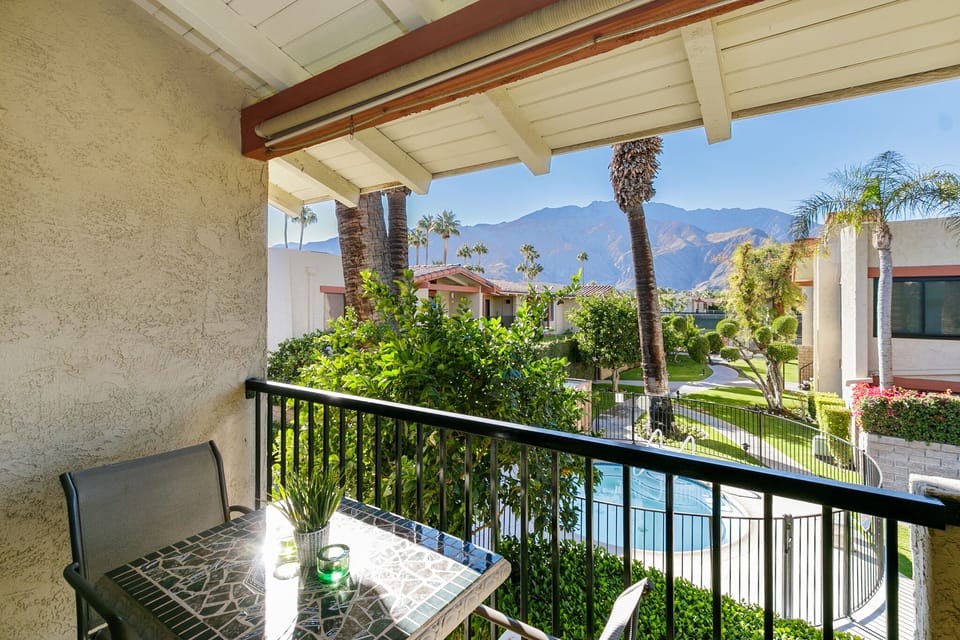 K0290 - Balcony Table