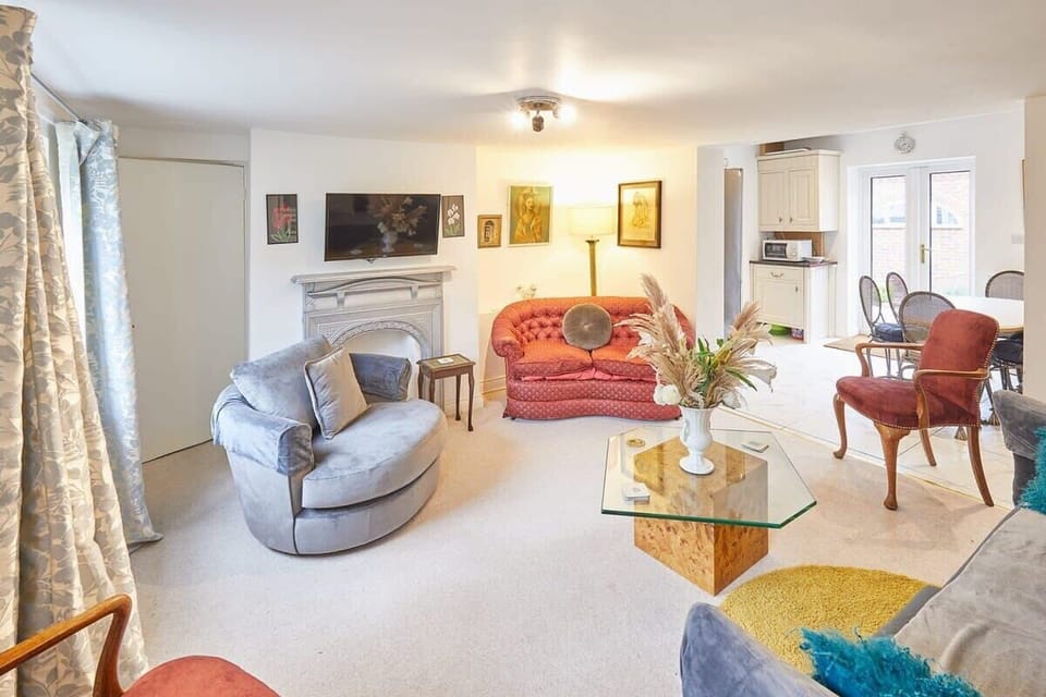 Rose Cottage, Stokesley - Host & Stay