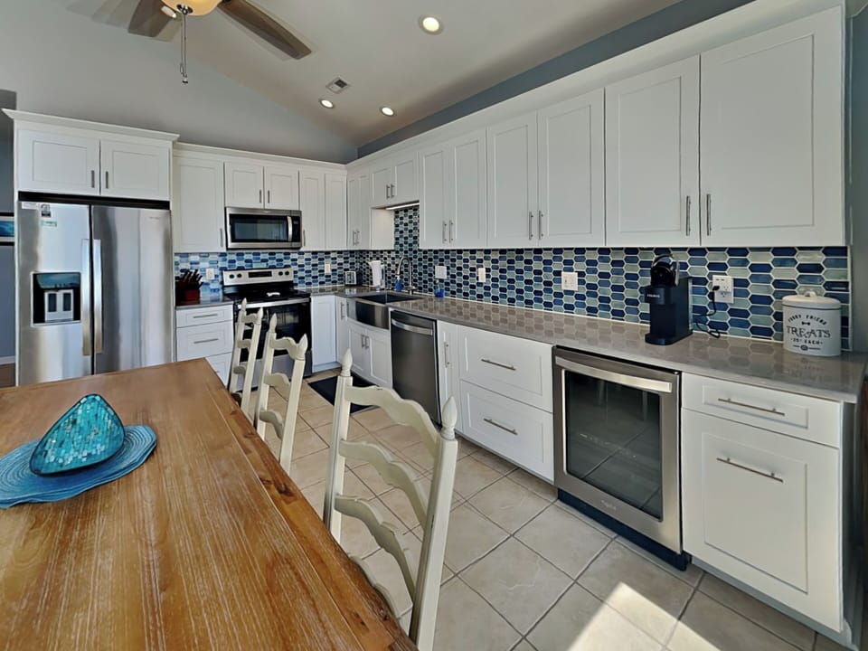 Full Size Kitchen