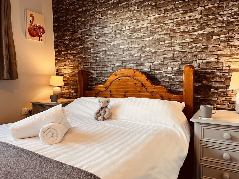 Classic Double Room, Ensuite | 1 bedroom, free WiFi