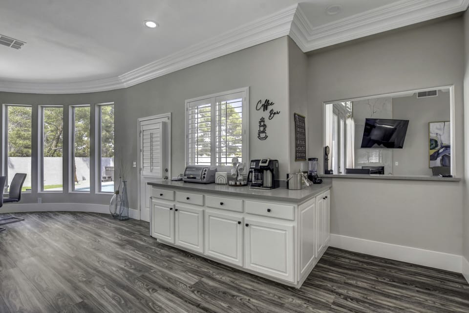 Coffee bar : breakfast area