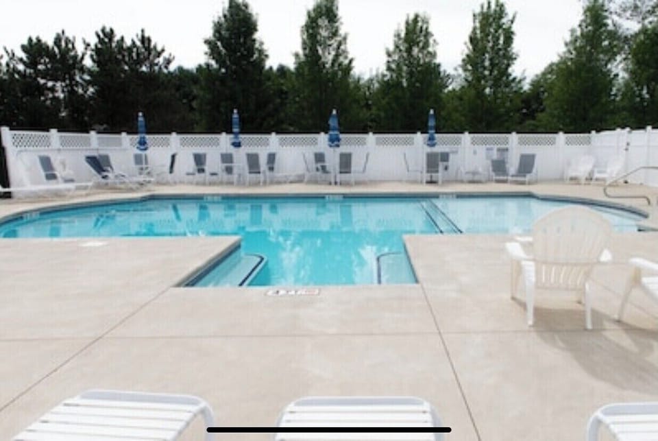 Heated pool