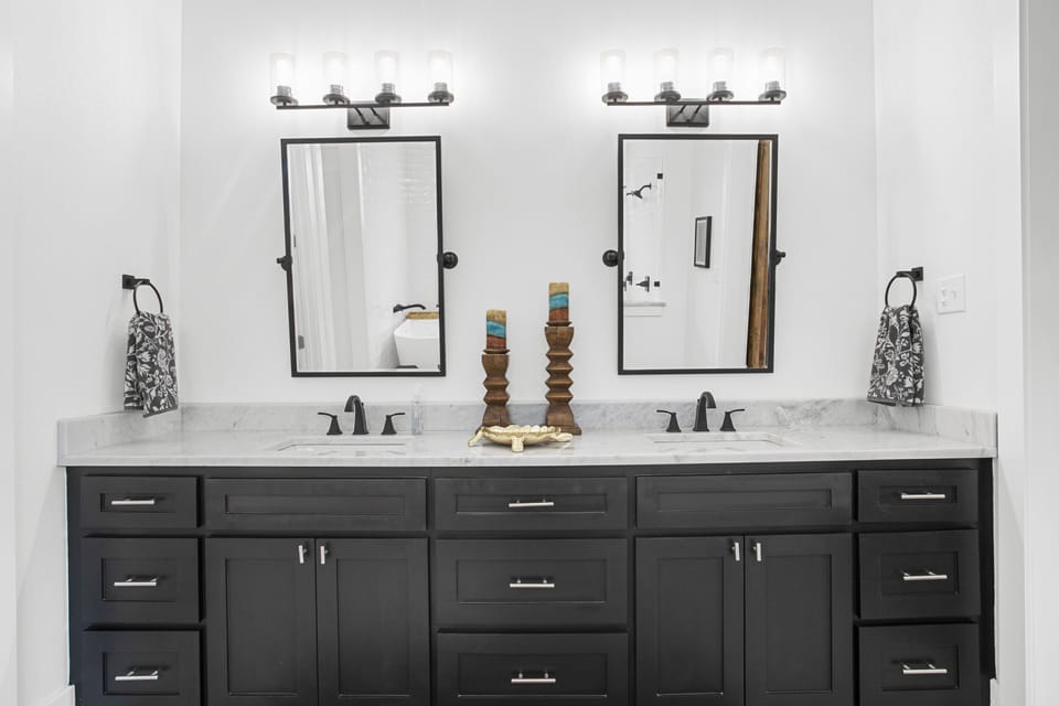 Upstairs Master Bathroom