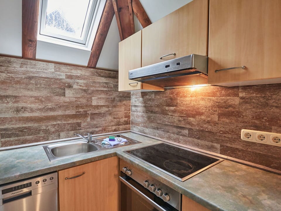 Brown, Cabinetry, Kitchen Sink, Countertop, Tap, Property, Sink, Furniture, Plumbing Fixture, Building