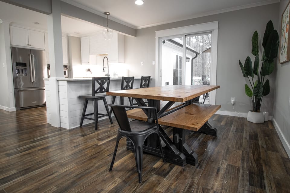 Kitchen Dining Area