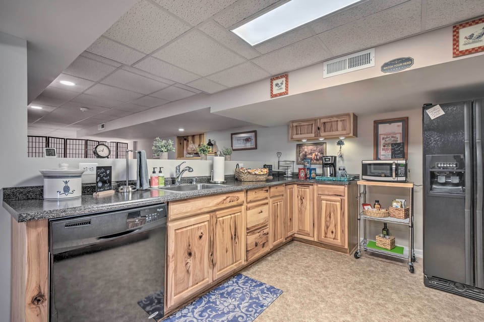 Kitchen | Dishware/Flatware